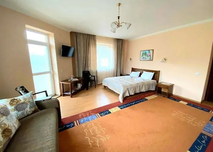 Сонячна Квітка 酒店 3*